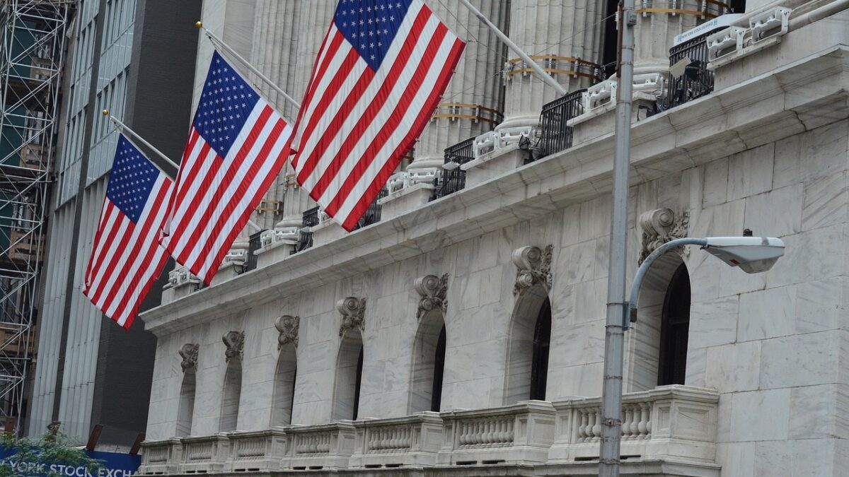 Stocks Shake Off CPI Report and Rally on Lower Oil Prices