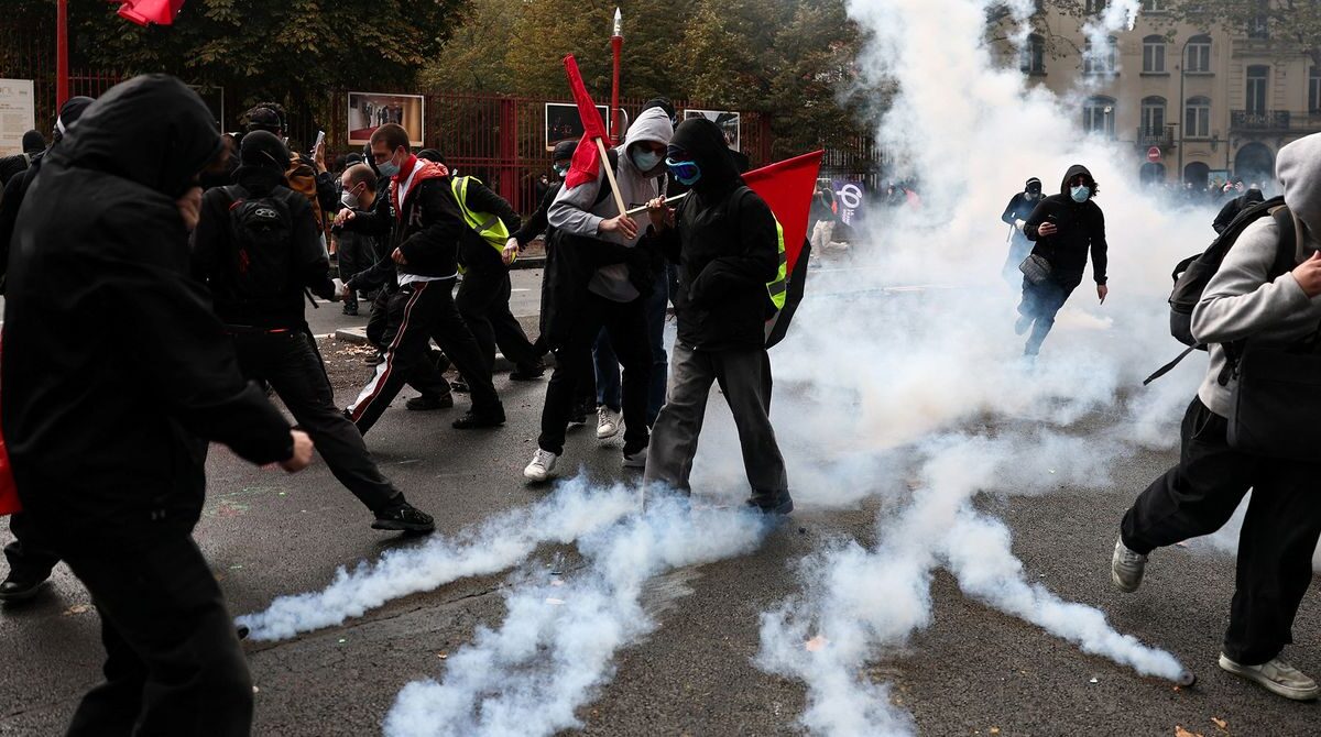 French Government Calls Emergency Meetings With Platforms Over Protests